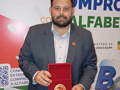 Miranda recebe selo ouro do MEC por avanços na alfabetização.