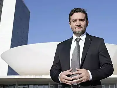 Sabino antecipa retorno a Brasília em meio a processo de expulsão do União Brasil