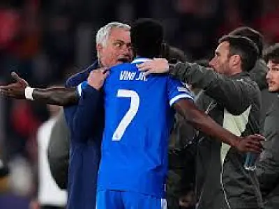 Vini Jr denuncia racismo após marcar golaço na Champions League