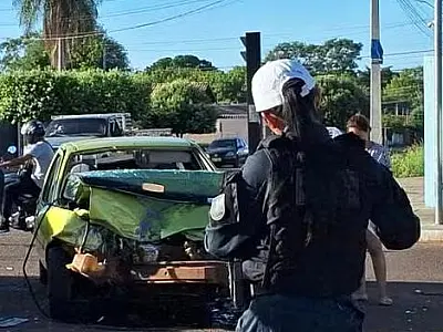 Acidente na Avenida Júlio de Castilho em Campo Grande deixa 3 feridos