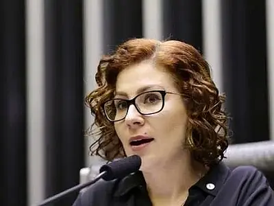 PF conclui que transferências do ex-assessor de Zambelli ao hacker destinavam-se à compra de uísque