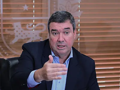 Governador de MS critica veto do Carrefour à carne do Mercosul