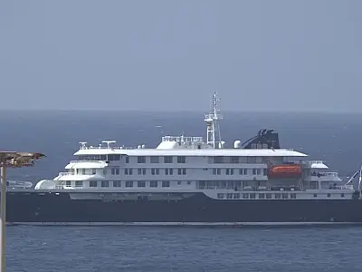 Após 3 mortes, Cabo Verde barra cruzeiro após suspeita de hantavírus; embarcação está isolada no mar