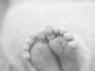 Bebê de 1 ano e 8 meses morre após internação com sinais de agressão em Campo Grande