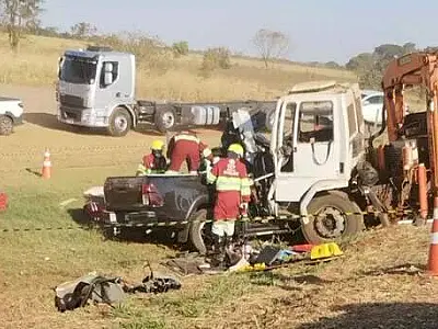 Acidente na BR-163 em MS deixa dois mortos e quatro feridos