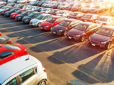 Projeto que obriga revendedoras a informarem se carro é de leilão segue para sanção