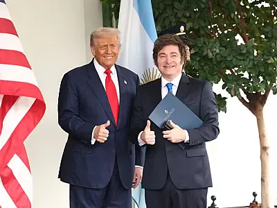 Ao lado de Milei, Trump menciona Brasil e relata "boa conversa" com Lula