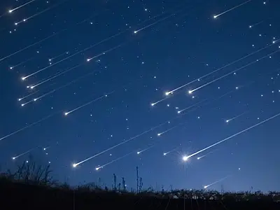 Chuva de meteoros Orionídeas promete espetáculo no céu brasileiro nesta semana