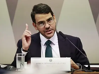 Messias destaca fé, mas reafirma laicidade do Estado durante sabatina no Senado
