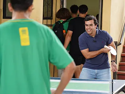 Beto Pereira se emociona com ouro olímpico de Rebeca Andrade
