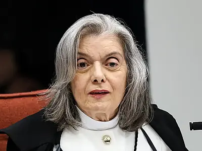 "Todos sabem minha posição sobre mulheres no STF", diz ministra Cármen Lúcia