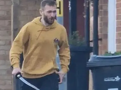 Ataque com espada em Londres deixa um morto e vários feridos; Suspeito é brasileiro-espanhol