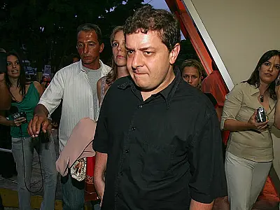 Documentos da PF indicam viagem de Lulinha e empresário investigado ao exterior em classe executiva