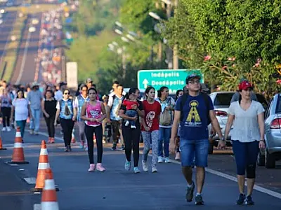 Fiéis devem enfrentar trechos interditados da BR-163 durante romaria em Dourados