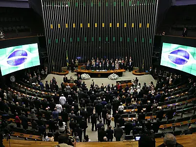 Câmara aprova Lei de Socorro Financeiro a estados e municípios para 2023