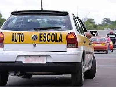 Autoescolas vão ao STF para barrar regras que barateiam a CNH