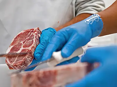 China impõe tarifa extra de 55% à carne bovina importada e afeta Brasil