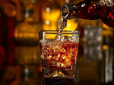 Ministério Público alerta bares e supermercados sobre risco de bebidas adulteradas
