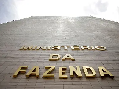 Ministério da Fazenda adia envio da proposta de reforma tributária sobre renda