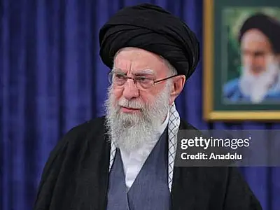 Irã confirma morte de Ali Khamenei após ataques e decreta luto nacional