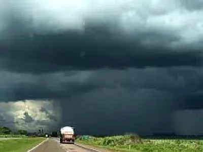 Tempestades colocam MS em alerta para alagamentos e ventos fortes