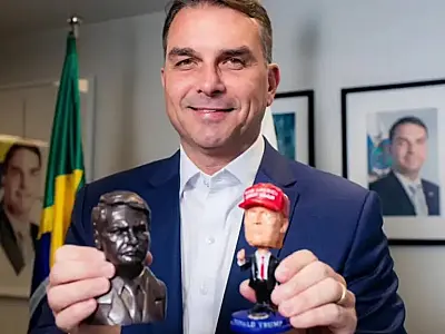 Flávio Bolsonaro articula viagem aos EUA para encontro com Donald Trump