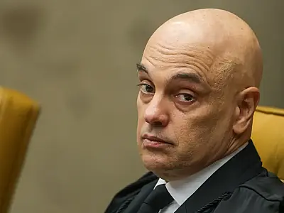 Moraes compara atos de Eduardo Bolsonaro nos EUA a tentativa de golpe