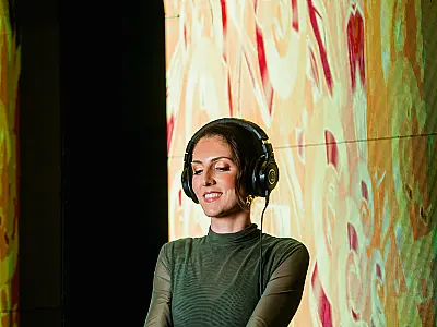 DJ Nathalia Albuquerque promete aquecer o público para o show de Alexandre Pires com música eletrônica