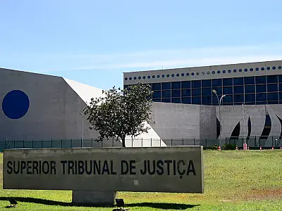 STJ restabelece setença de mulher ligada ao crime organizado a 82 anos
