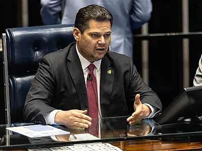 Alcolumbre responde carta de Jorge Messias e diz que sabatina ocorrerá apenas no "momento oportuno"