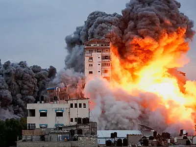 Ataques aéreos de Israel causam centenas de mortes
