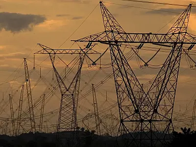 Onda de calor intensa no Brasil eleva consumo de energia em setembro