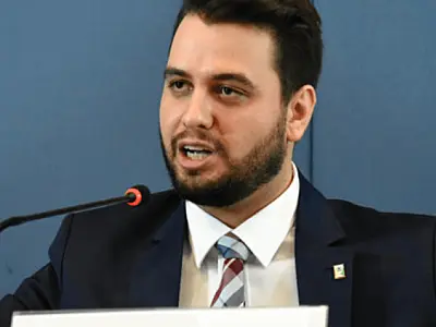 STF é acionado pela PF para investigar ex-assessor de Bolsonaro por entrada falsa nos EUA