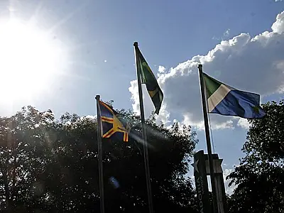 Sol predomina neste final de semana, mas chuva passageira pode atingir algumas regiões de MS