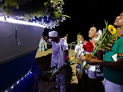Umbanda faz culto à Iemanjá na véspera do réveillon no Rio