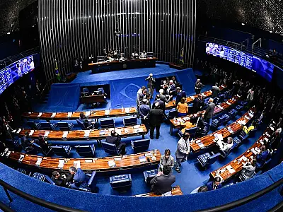 Senado aprova Programa Escola em Tempo Integral e medidas contra violência nas escolas