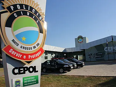 Mãe joga corpo de bebê em fossa após parto em casa; Caso é investigado