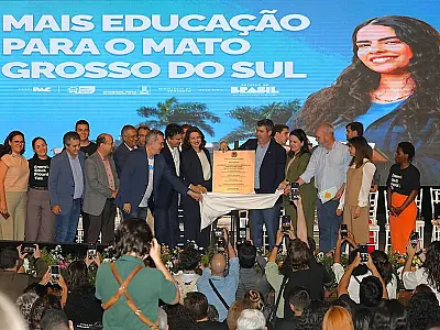 Riedel destaca avanços na alfabetização em Mato Grosso do Sul ao lado do ministro da Educação