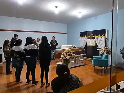 Dor e indignação marcam velório de mãe e bebê assassinadas e carbonizadas em MS