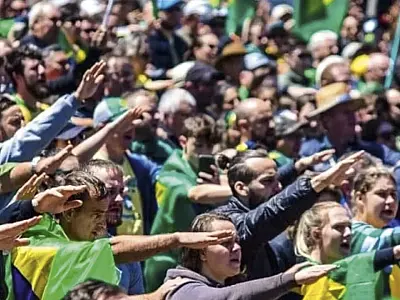 Eleitores de direita que desaprovam tarifaço de Trump superam os que aprovam
