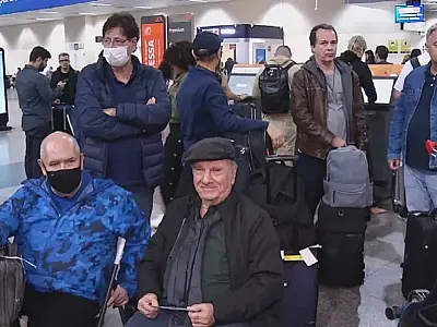 Músicos do "Rei" Roberto Carlos passam por um susto após avião colidir com pássaro