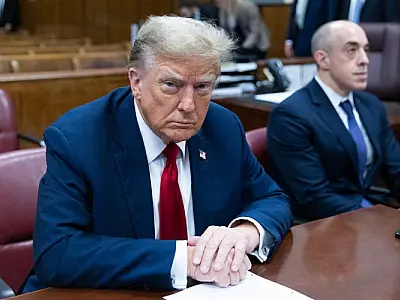 Começa julgamento histórico nos EUA: Donald Trump no banco dos réus