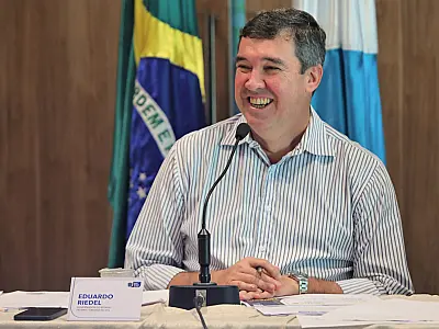 Riedel lidera primeira pesquisa de 2026 para o governo de MS