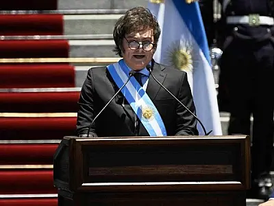 Javier Milei toma posse como presidente da Argentina