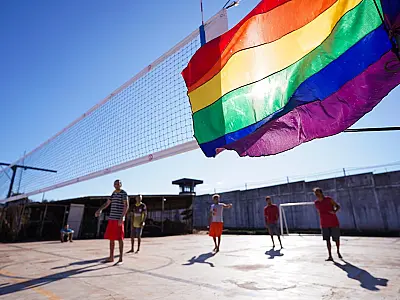 Torneio de vôlei leva cidadania e inclusão a internos LGBTQIA+ no Instituto Penal de Campo Grande
