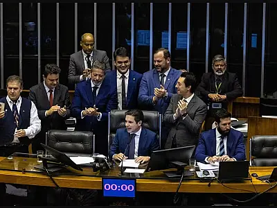 Câmara aprova pacote de segurança com penas mais rígidas, crime de "novo cangaço" e coleta de DNA