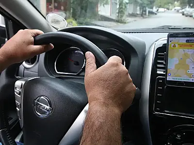 Motoristas de app têm maior risco de endividamento, alerta TST
