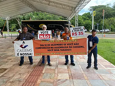 Servidores públicos protestam contra mudanças na Cassems durante assembleia geral