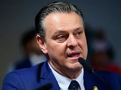 Ministro da Agricultura denuncia "fascismo" em minoria ruralista e defende paz com o agro