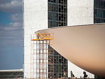 Setor produtivo pede que Congresso adie debate sobre fim da escala 6×1